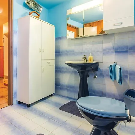 Apartment 3 Bedroom In