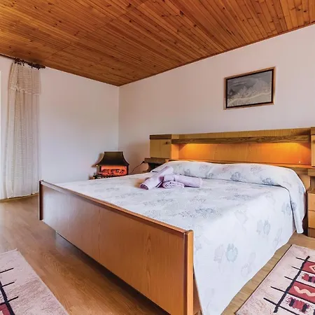 3 Bedroom In Apartment *